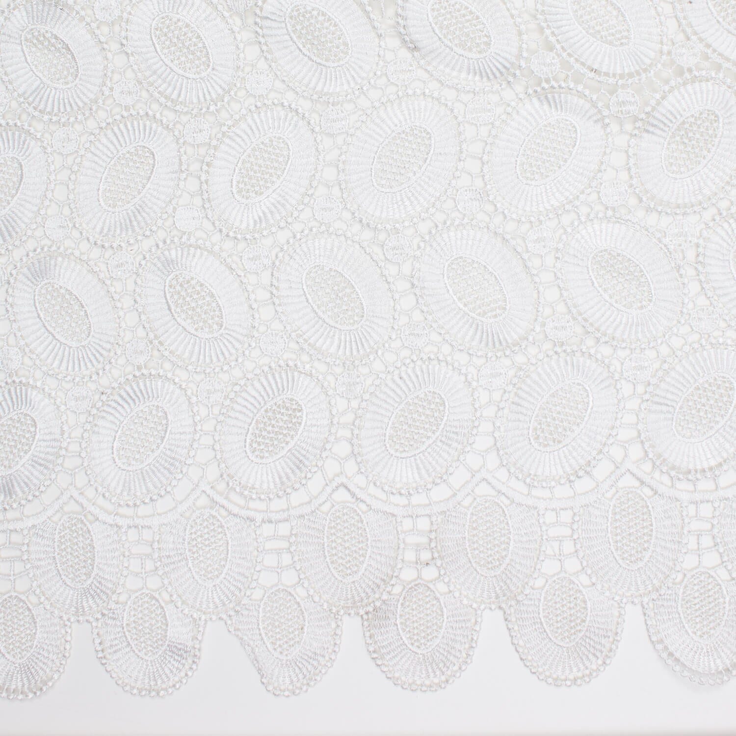 Geometric Circle Guipure Venetian Lace - Image 2